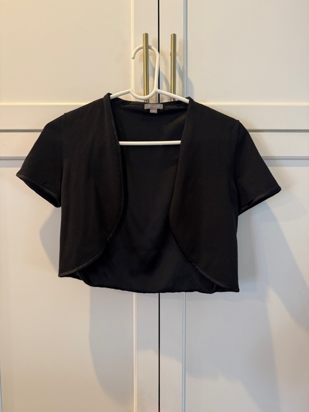 Ann Taylor Black Cropped Short-Sleeve Bolero Cardigan 75% Silk